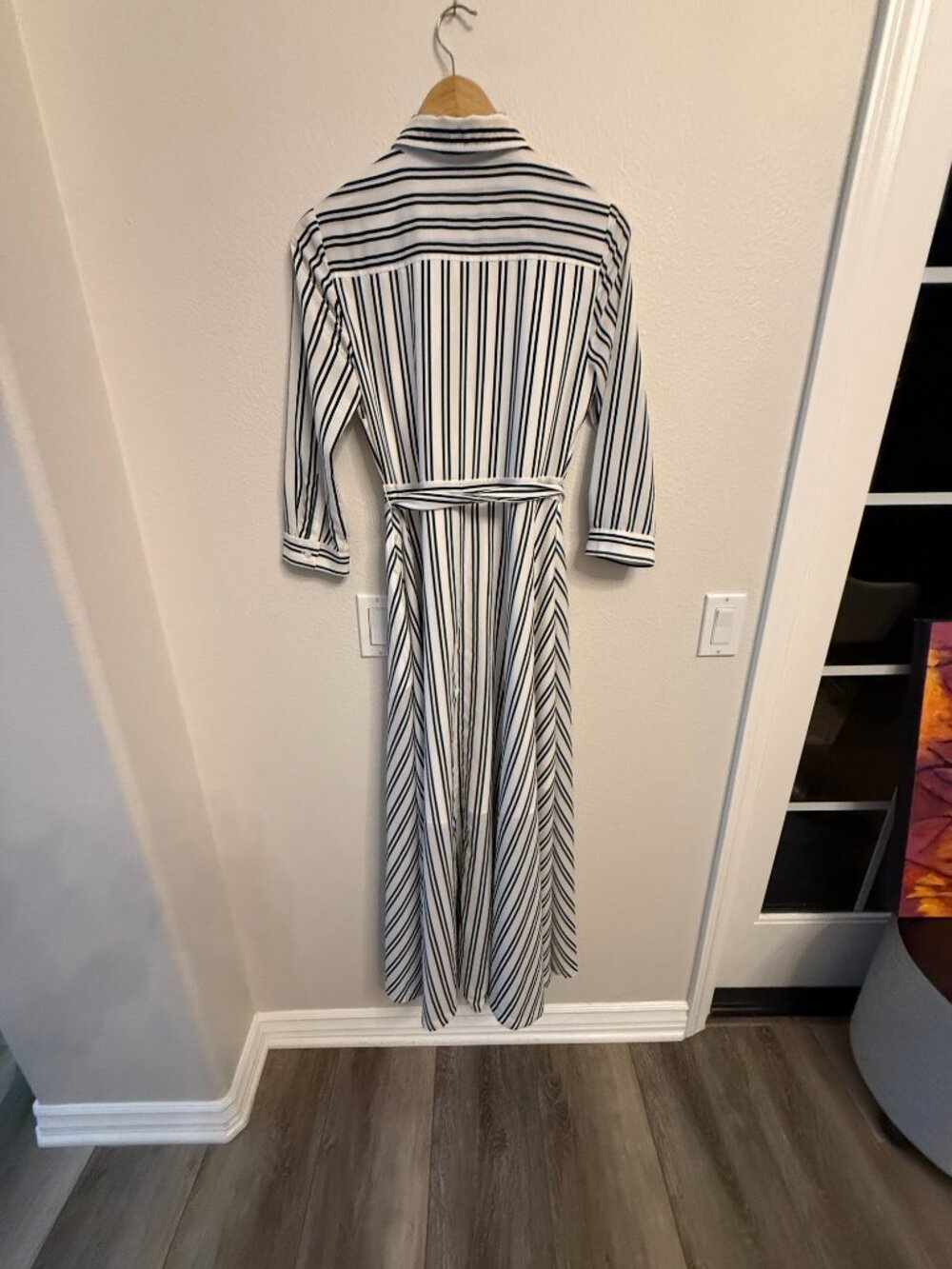 Banana Republic Dress - Size 6 - Picture 9 of 9